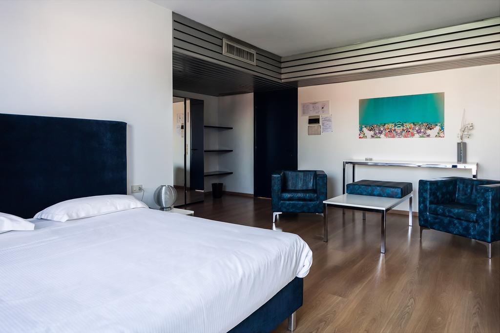 Park Hotel Residence Crema Exterior foto